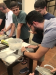 Learning how to make Gallo Pinto con tortillas _1